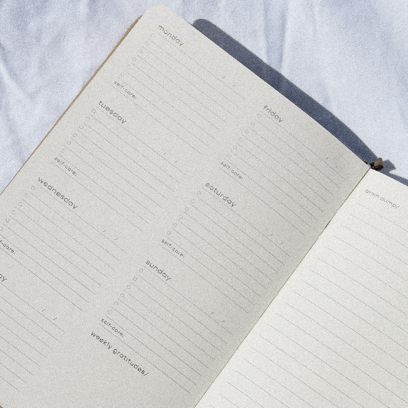 Attitude Gratitude Weekly Planner + Gratitudes Journal - Beauty Bundles - Attitude Gratitude - 