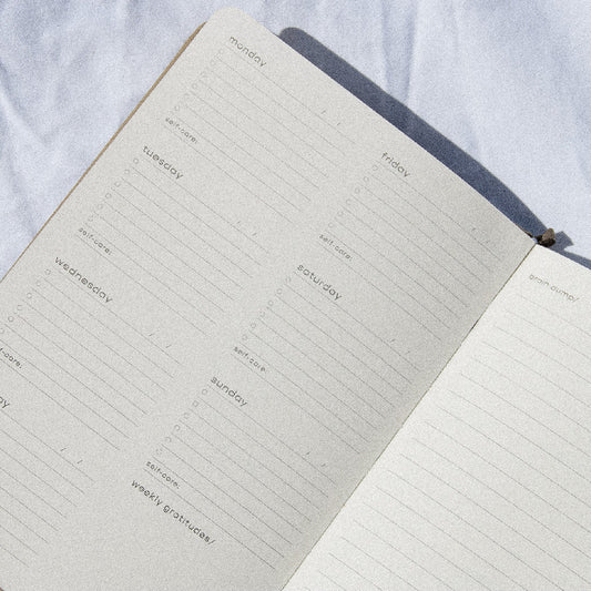 Attitude Gratitude Weekly Planner + Gratitudes Journal - Beauty Bundles - Attitude Gratitude - 